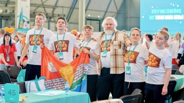 Поздравляем семейную команду Глебец-Макаровых!